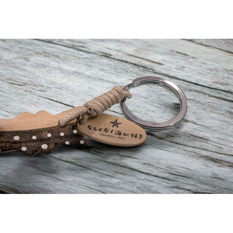 《希望之棲》【現貨】鳥羽海洋民俗博物館木製鯨鯊鑰匙圈 三重鳥羽海洋館限定商品 伊勢志摩製作 職人手作-細節圖4