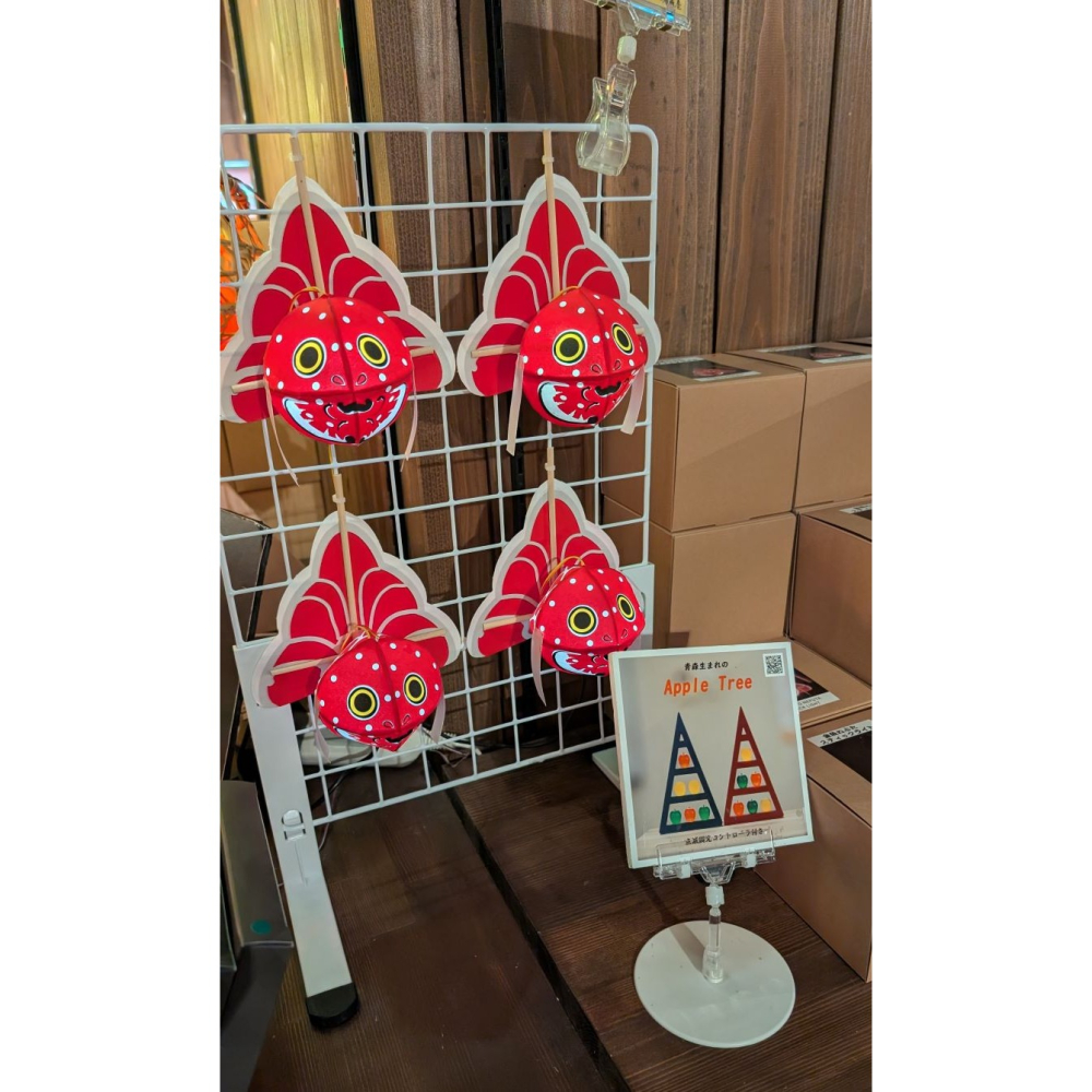 《希望之棲》【現貨】津輕金魚睡魔燈籠 金魚ねぶた 青森屋伴手禮 日本當地土產限定 青森限定 青森金魚手提燈籠-細節圖4