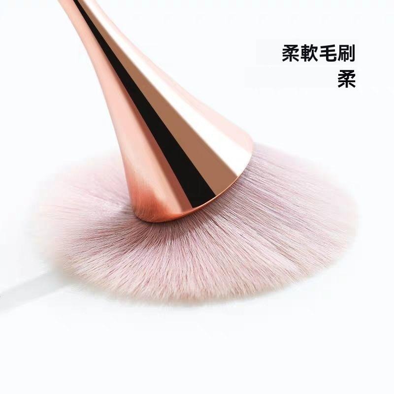 化妝刷 腮紅刷 柔軟化妝刷 化妝工具 彩妝刷具組 單支腮紅刷 化妝初學者工具 刷具推薦 斜角腮紅刷 圓頭腮紅刷 現貨-細節圖7