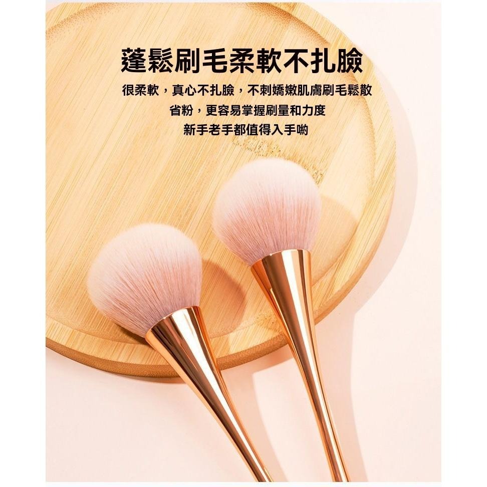 化妝刷 腮紅刷 柔軟化妝刷 化妝工具 彩妝刷具組 單支腮紅刷 化妝初學者工具 刷具推薦 斜角腮紅刷 圓頭腮紅刷 現貨-細節圖9