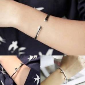 貓咪造型手鐲手環 二手少用 手圍15cm 直徑5mm 有彈性可依手圍調整尺寸-細節圖3