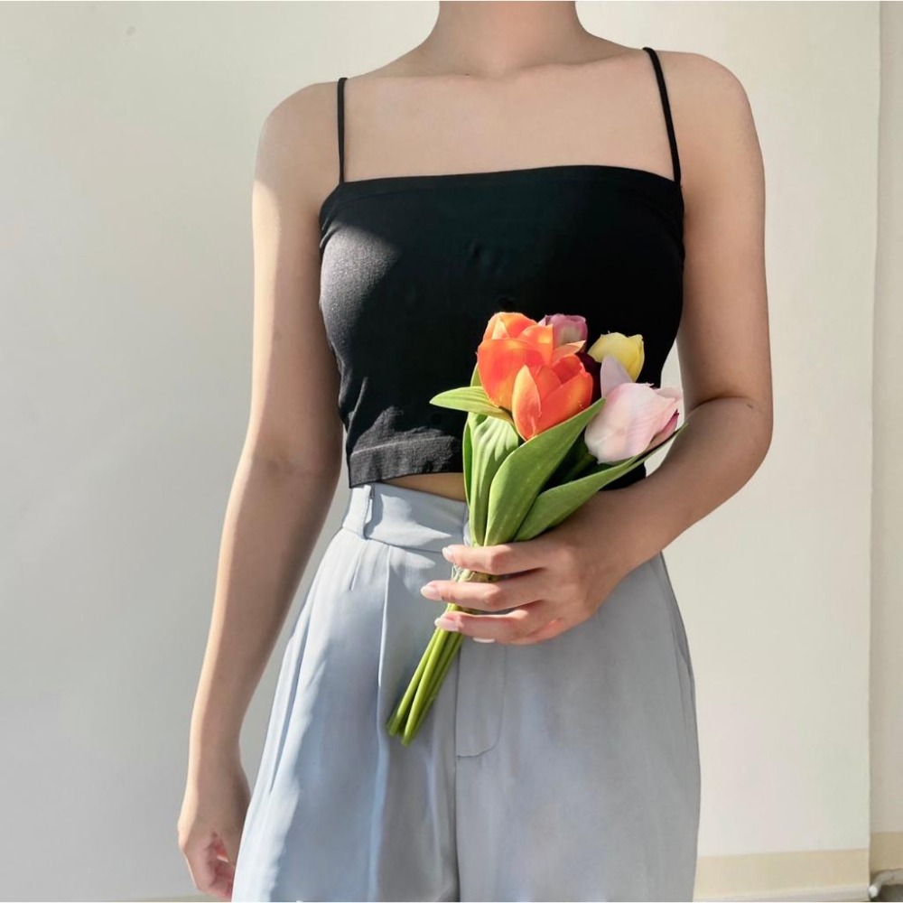 涼感胸墊小可愛 附胸墊 細肩小可愛 細肩 涼感小可愛 棉質彈性 夏天必備 平口背心 舒適背心 露背背心 內搭背心 背心-細節圖3