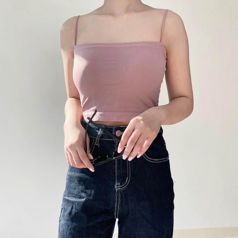 涼感胸墊小可愛 附胸墊 細肩小可愛 細肩 涼感小可愛 棉質彈性 夏天必備 平口背心 舒適背心 露背背心 內搭背心 背心-細節圖5