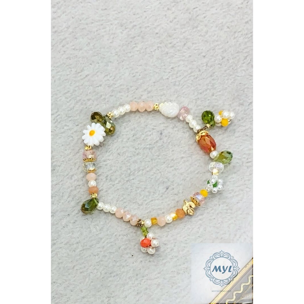 MYL 韓國製造 花草系小珍珠彩珠手鍊Bracelet『現貨』圓形直徑約為：6cm 可伸縮調整款{大人小孩可戴｝春野花語-細節圖4