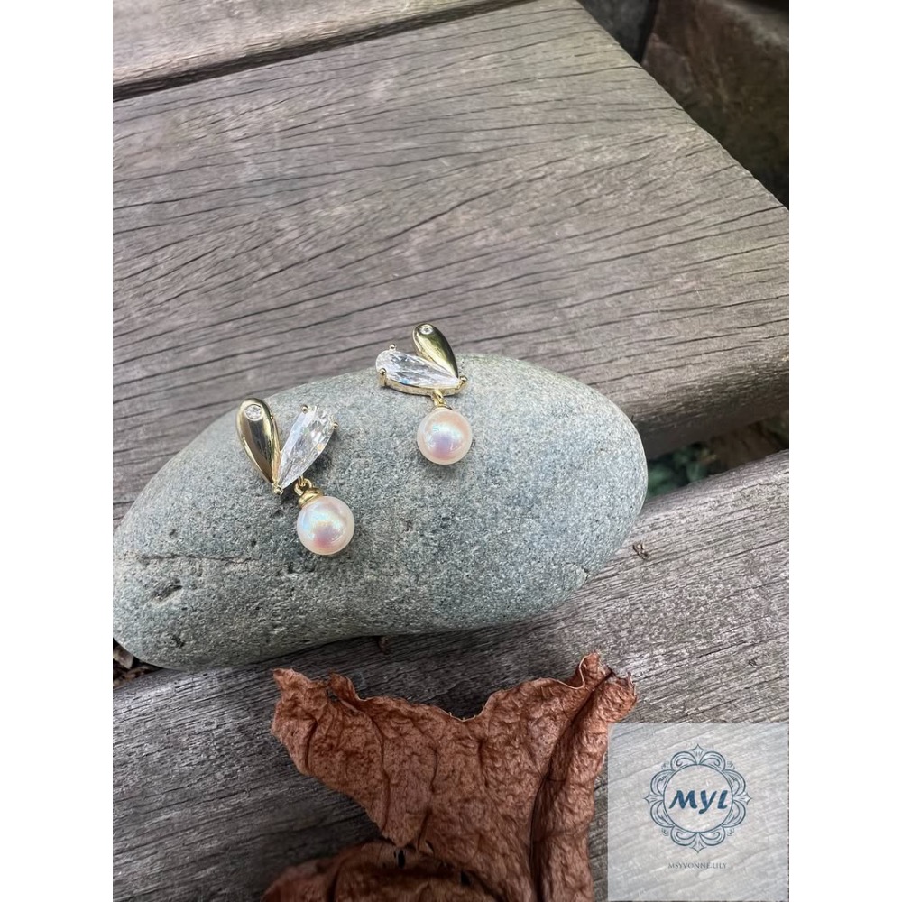 MYL 金色葉片珍珠耳環 Pearl Earring 『現貨』925純銀耳針款 長度及直徑約:1.9cmx1cm 葉片鋯-規格圖5