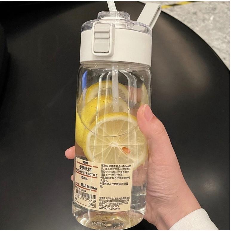 【台灣現貨無印風水壺 玻璃簡約水壺無印風便攜透明水壺 透明水壺 小清新水杯 彈蓋水杯 直飲水杯 簡約 透明 無印風 手提-細節圖6