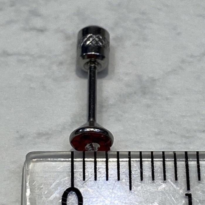 台灣製造316醫療鋼 歐洲鑽 盤鑽系列4MM 後鎖式（含鑽）鎖珠 細針款耳環 一對價 低調高雅 耳骨可使用-細節圖6