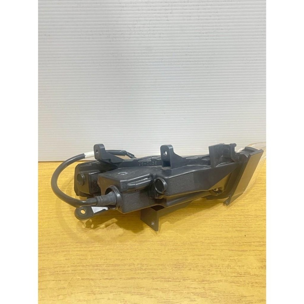 【二手 中古】光陽 KYMCO 原廠 雷霆s 前位置燈 ACH6 日行燈 位置左邊 線組 車燈  (商品如圖)-細節圖3