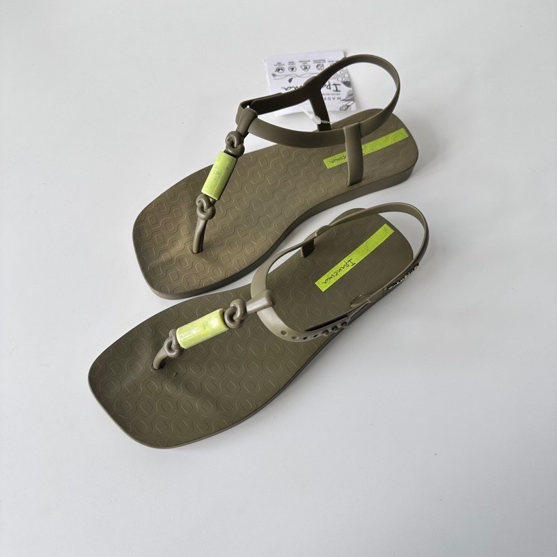 《現貨》IPANEMA CLASS FEVER 女生 Women 涼鞋（人體工學 復古琥珀裝飾 繩結 T字 夾腳涼鞋）-細節圖4