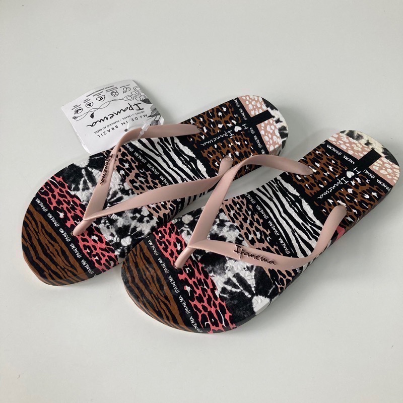 《現貨》IPANEMA SOL & MARI 女生 WOMEN 拖鞋（異國風情 曼妙女郎印花 人字夾腳拖鞋）-細節圖9