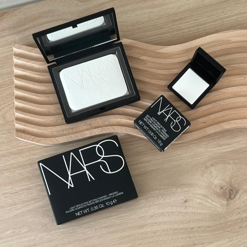 🐻[現貨✨第一名的打亮神器👑] NARS 裸光蜜粉 裸光蜜粉餅 (小白餅) 10g 小樣1.8g-細節圖6