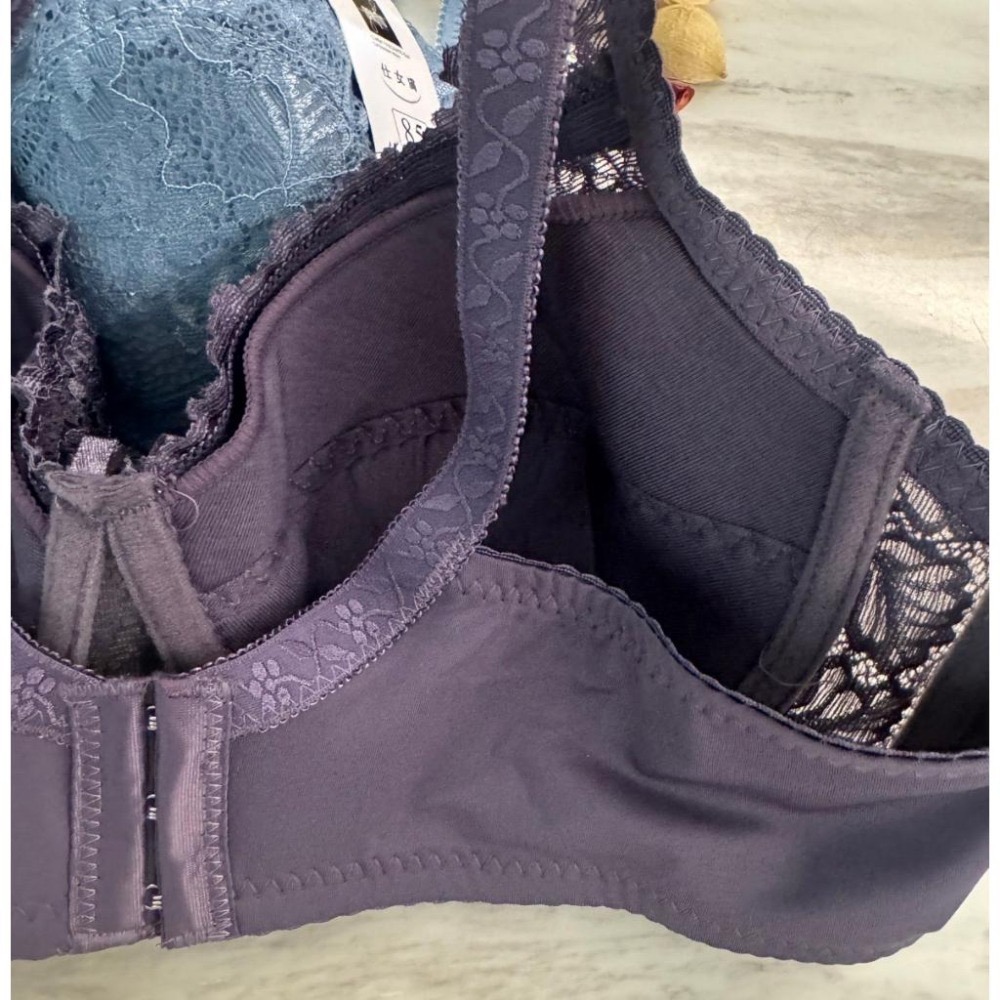 『利好』快速出貨  C罩杯 全包式軟鋼圈 無墊款內衣➡️親膚舒適 輕薄透氣 穩定不跑👍3排扣❤️#1588-細節圖2