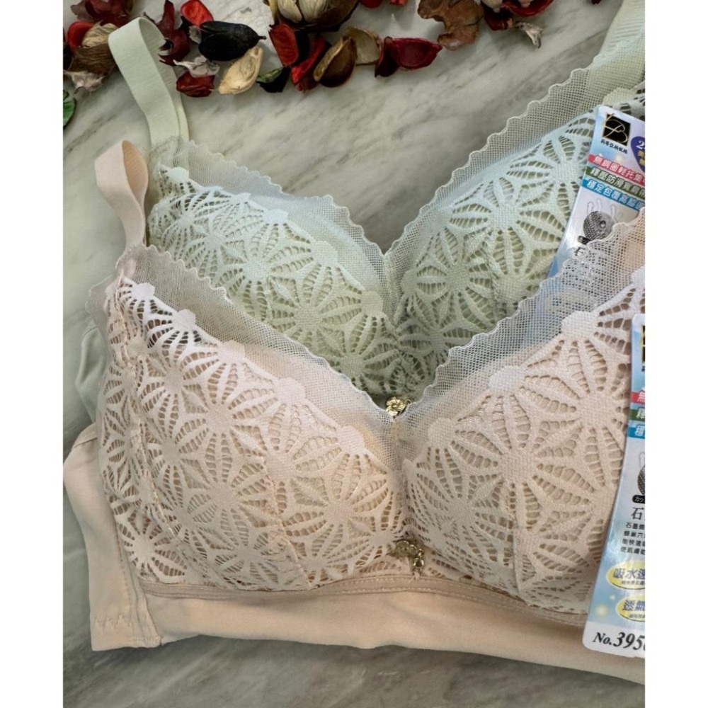 『利好』快速出貨 降價出清💰#3956 A罩杯 無鋼圈內衣➡️集中托高 美胸飽滿👍下厚上薄2.5公分 不空杯❤️-細節圖3