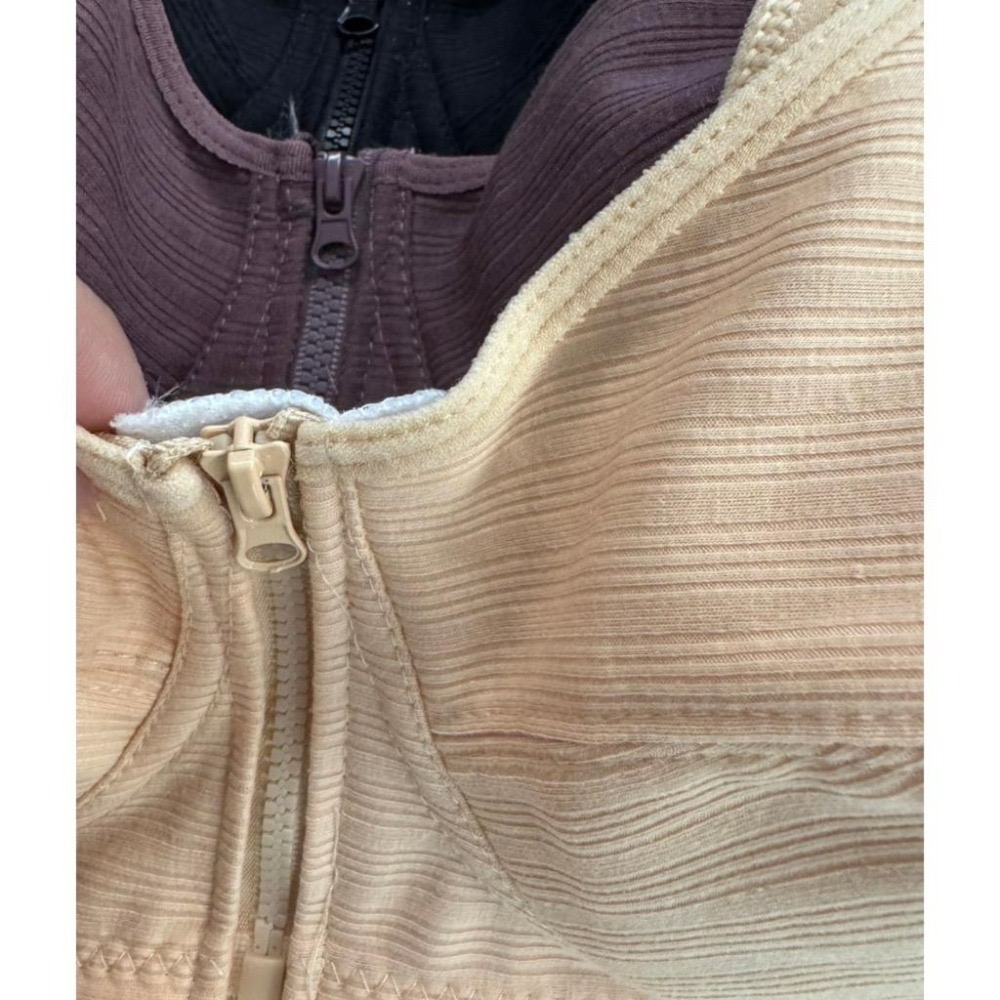 『利好』快速出貨 C.D罩杯 無鋼圈 前扣內衣 拉鏈款➡️無墊背心款 輕薄舒適 親膚好穿脫❤️#2149-細節圖2