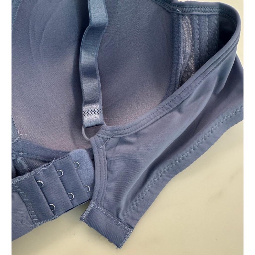 『利好』快速出貨 B罩杯 無鋼圈內衣➡️包覆集中 服貼舒適👍微墊0.5公分❤️雙排扣#5941-細節圖2