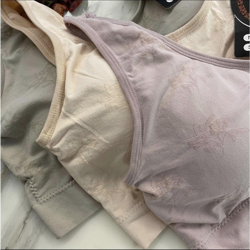 『利好』快速出貨 CDE罩杯 大罩杯 運動內衣❤️一字型杯墊 直接套👍彈力無縫綿‼️不勒親膚 舒適透氣❤️#723-細節圖3