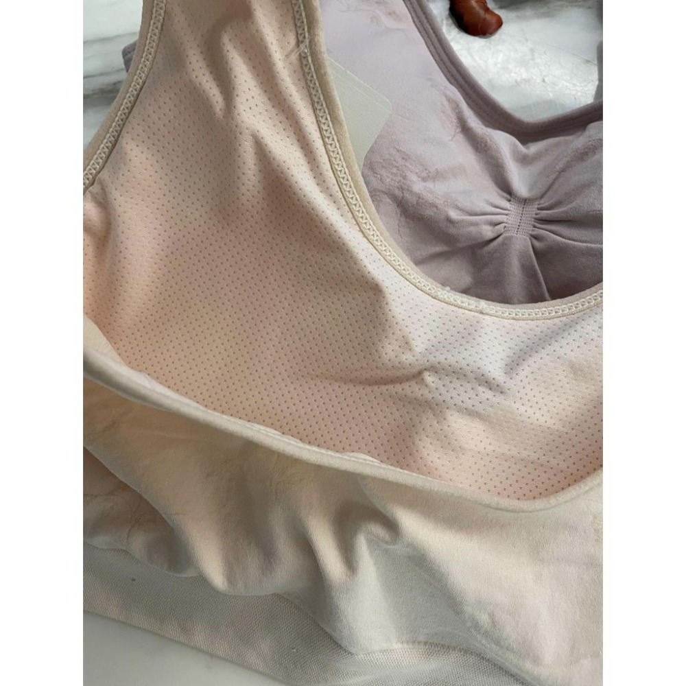 『利好』快速出貨 CDE罩杯 大罩杯 運動內衣❤️一字型杯墊 直接套👍彈力無縫綿‼️不勒親膚 舒適透氣❤️#723-細節圖4