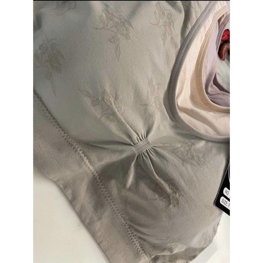 『利好』快速出貨 CDE罩杯 大罩杯 運動內衣❤️一字型杯墊 直接套👍彈力無縫綿‼️不勒親膚 舒適透氣❤️#723-細節圖5