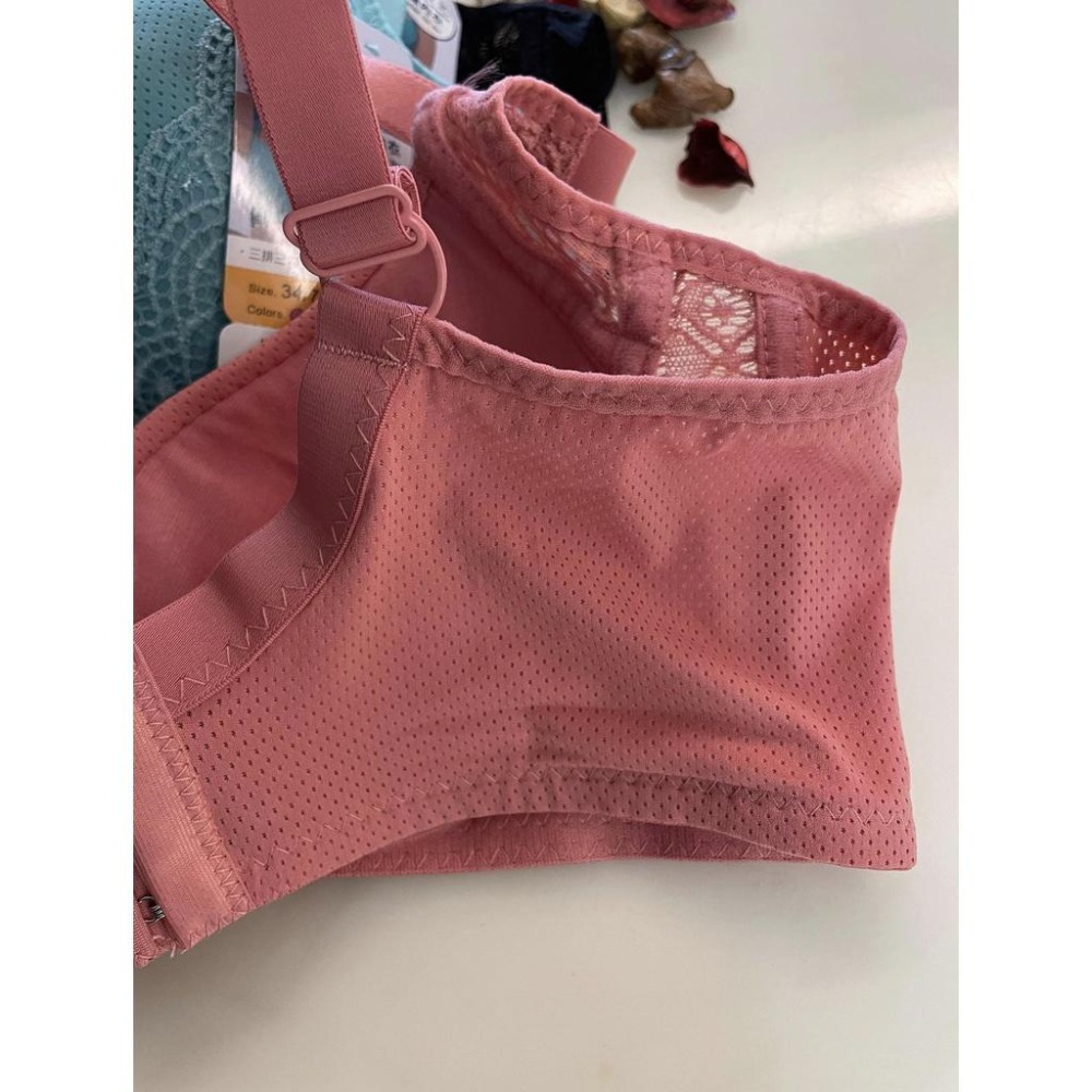 『利好』 B罩杯 軟鋼圈（下墊1.2公分） 斜邊加高 款版3排扣 👉透氣布料 不悶熱‼️舒適 親膚 ♥️#8862-細節圖6