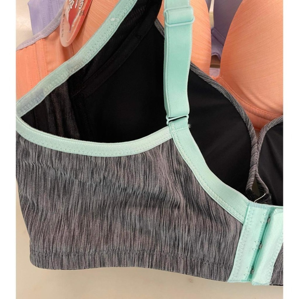 『利好』快速 台灣製MIT B.C罩杯 軟鋼圈 光滑面內衣 下厚2cm 斜邊加高寬版3排扣👉雙色搭配點綴 質感極佳👍-細節圖4