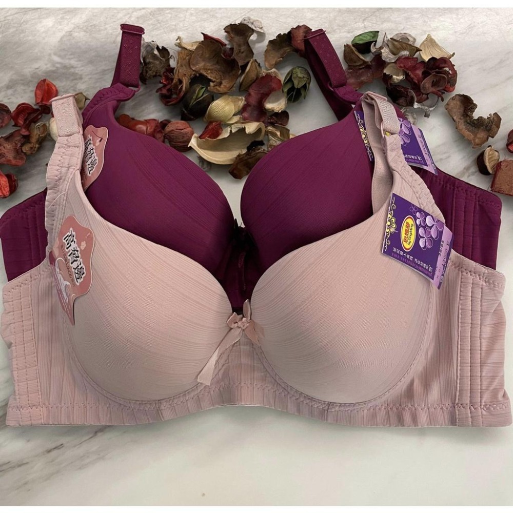 『利好』快速出貨 大D-小E罩杯 光滑面、無痕內衣‼️薄襯不悶熱‼️高脅邊 加高設計 包覆🥰#13665-細節圖3