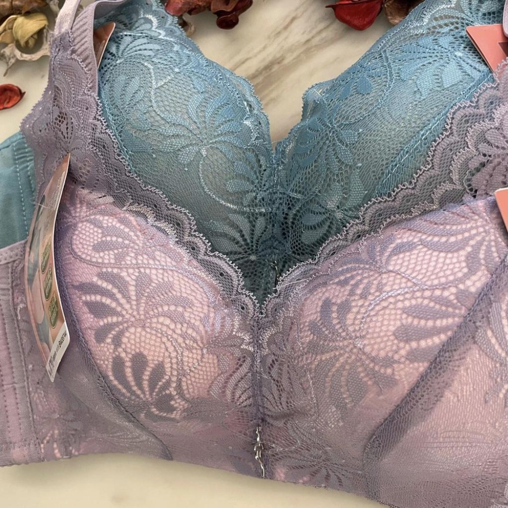 『利好』快速出貨 B罩杯 無鋼圈內衣 立體薄襯 ⭐️集中防擴 雙軟膠條 側推穩固 精美蕾絲設計👍#8791-細節圖6