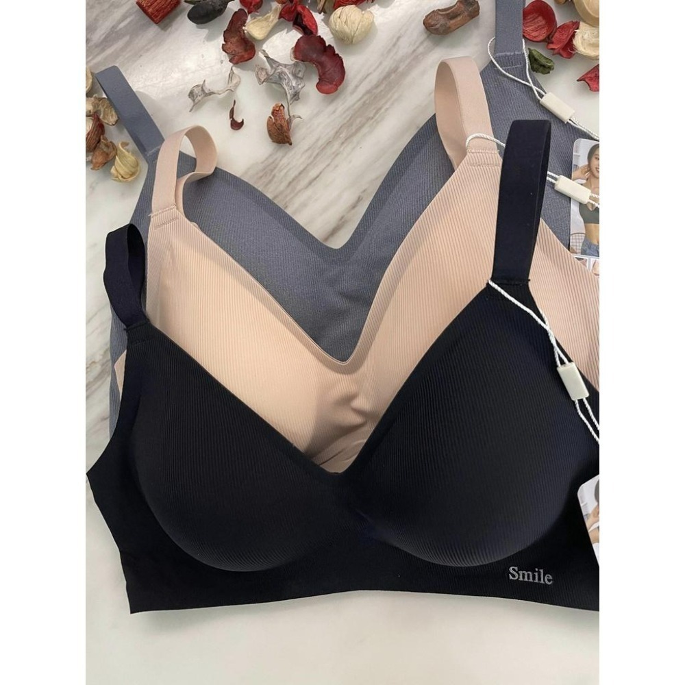 『利好』 後扣款內衣 一片式乳膠內襯➡️透氣不悶熱 不易變形👍緊實布料 不鬆垮👍穩定高 質感好 簡約時尚#2218-細節圖2