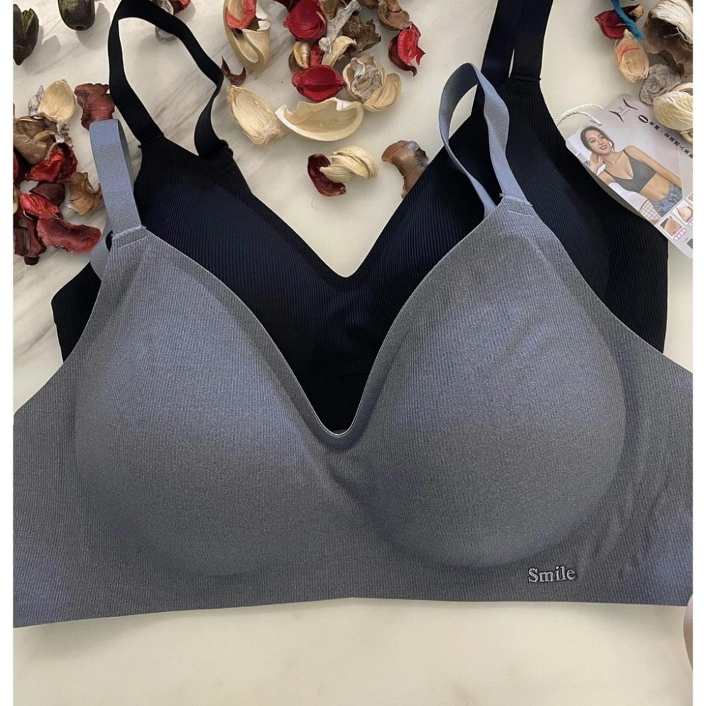 『利好』 後扣款內衣 一片式乳膠內襯➡️透氣不悶熱 不易變形👍緊實布料 不鬆垮👍穩定高 質感好 簡約時尚#2218-細節圖4