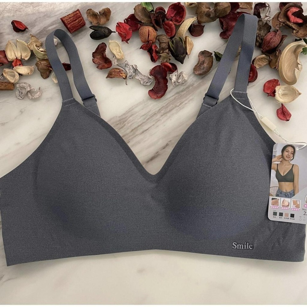 『利好』 後扣款內衣 一片式乳膠內襯➡️透氣不悶熱 不易變形👍緊實布料 不鬆垮👍穩定高 質感好 簡約時尚#2218-細節圖6