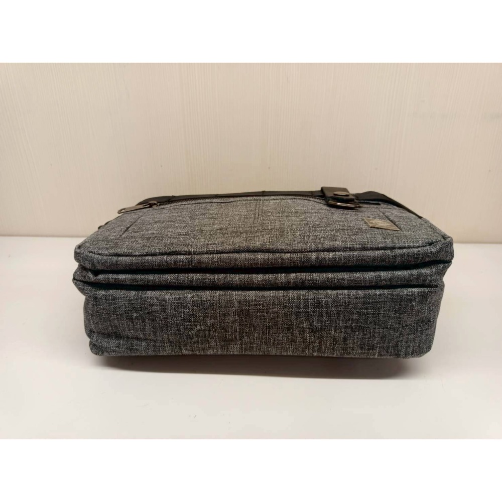 Spy walk 肩背包 斜背包 側背包 防潑水 /中款-細節圖6