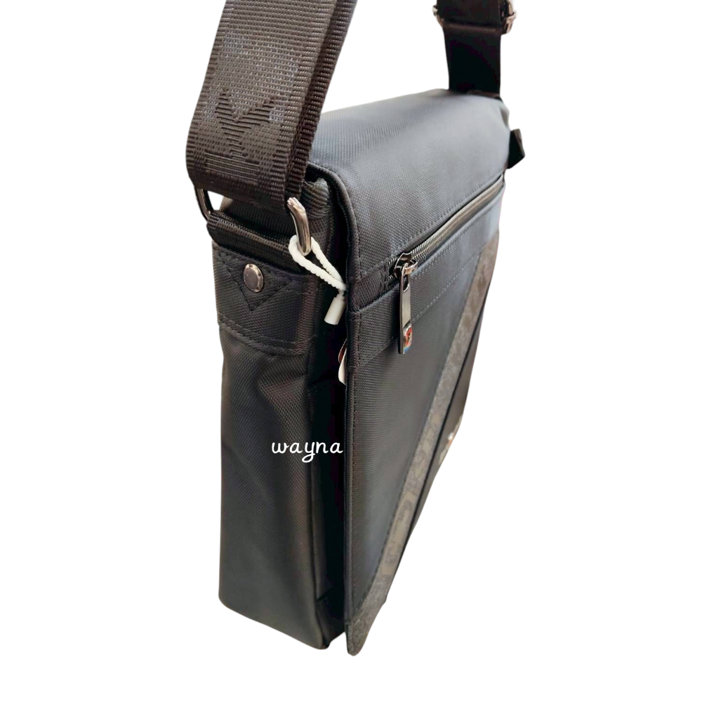 SPYWALK斜背包   1944-1黑色 中款  直立翻蓋-細節圖4