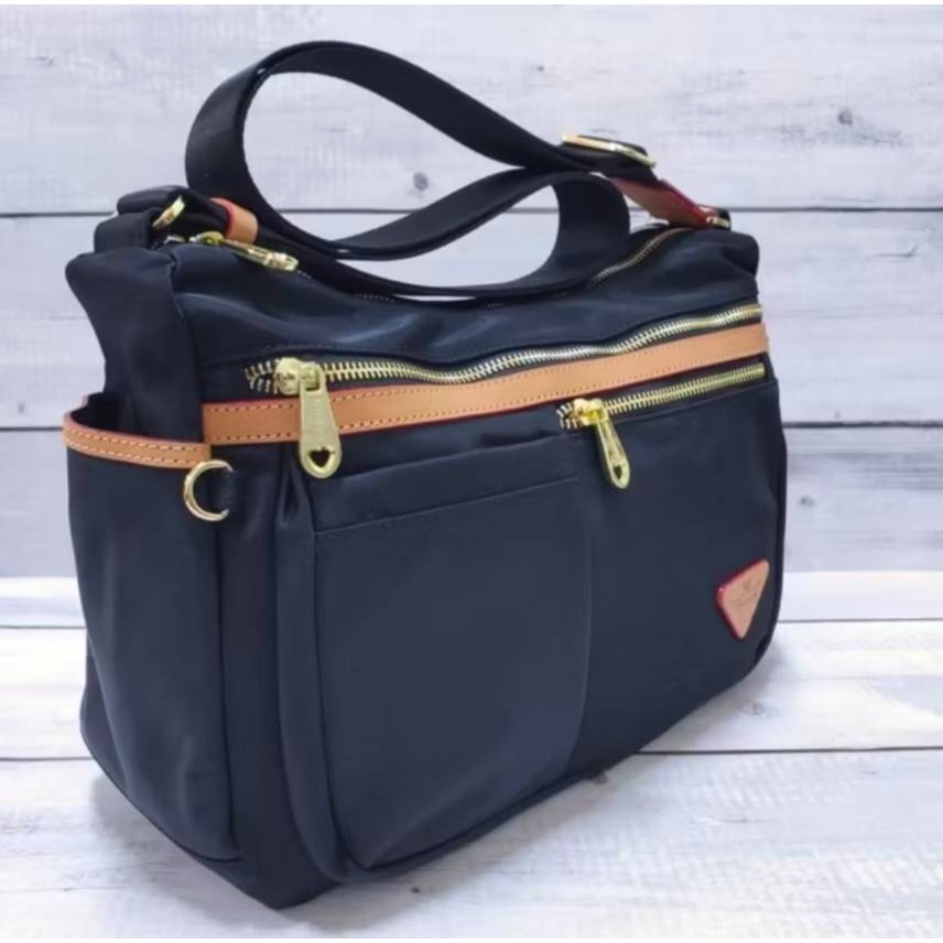 Misstery斜背包/防水 雙拉鍊A88- 209黑色-細節圖5