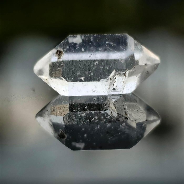 ╭＊一圖一物＊╮ 天然閃靈鑽原礦 長25.9mm 水晶 礦石 晶礦-細節圖3