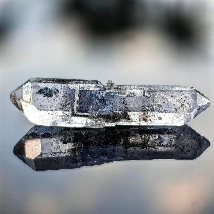 ╭＊一圖一物＊╮ 天然閃靈鑽原礦 長33.2mm 水晶 礦石 晶礦-細節圖2