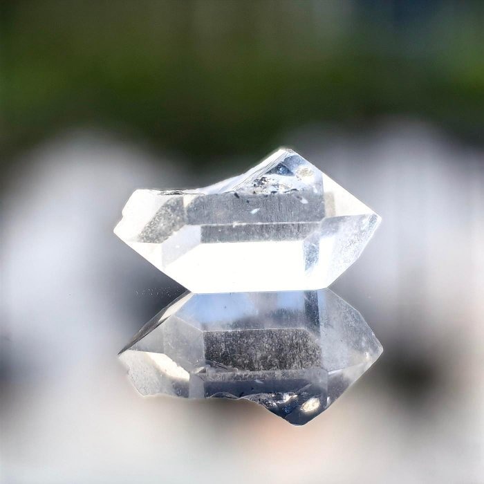 ╭＊一圖一物＊╮ 天然閃靈鑽原礦 長17.5mm 水晶 礦石 晶礦-細節圖2