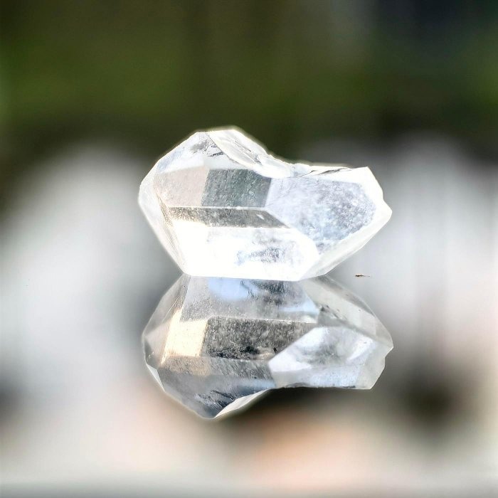 ╭＊一圖一物＊╮ 天然閃靈鑽原礦 長17.5mm 水晶 礦石 晶礦-細節圖3