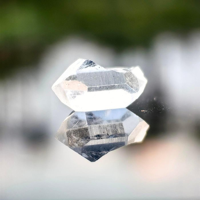 ╭＊一圖一物＊╮ 天然閃靈鑽原礦 長17.5mm 水晶 礦石 晶礦-細節圖4