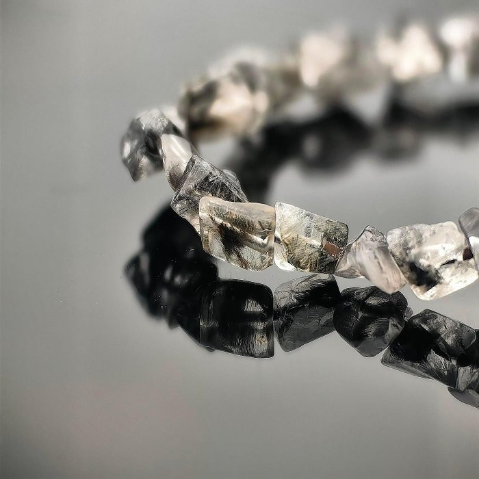 ╭＊黑銀鈦＊╮天然黑銀鈦隨形手串5mm 手圍16 水晶 晶礦-細節圖5
