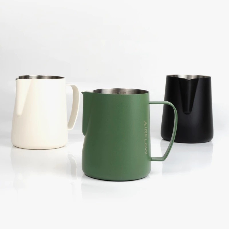 【P.R. CAFE】 AIRFLOW｜圓嘴拉花鋼杯 奶缸 雙刻度設計 400ml 600ml-細節圖4