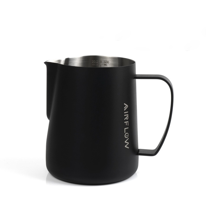 【P.R. CAFE】 AIRFLOW｜圓嘴拉花鋼杯 奶缸 雙刻度設計 400ml 600ml-規格圖4