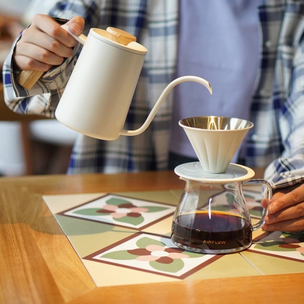 【P.R. CAFE】 AIRFLOW｜不銹鋼木柄手沖壺 細口壺 水流穩定 有擋水片 300ml 600ml-細節圖2