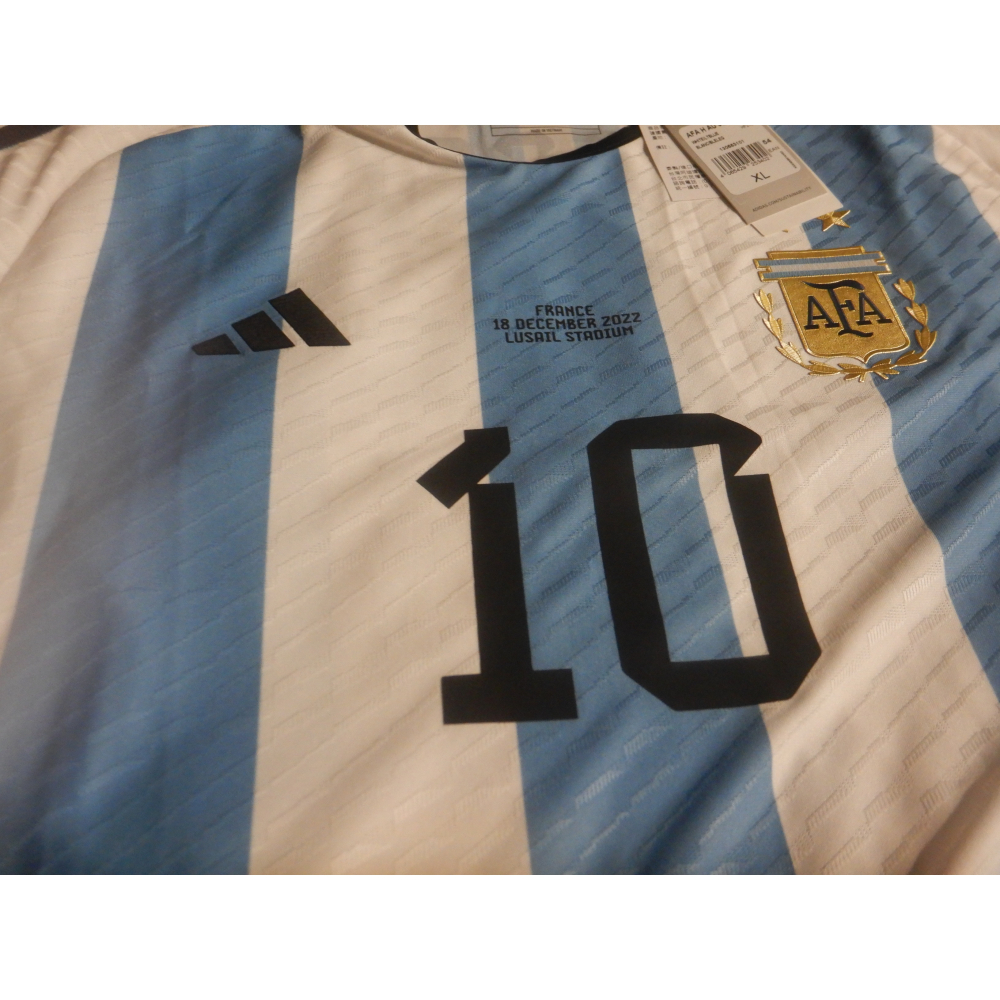 絕對經典 2022世界盃 阿根廷冠軍主場球員版含世界盃臂章隊賽日期 MESSI 梅西 黃金尺寸亞版XL-細節圖2