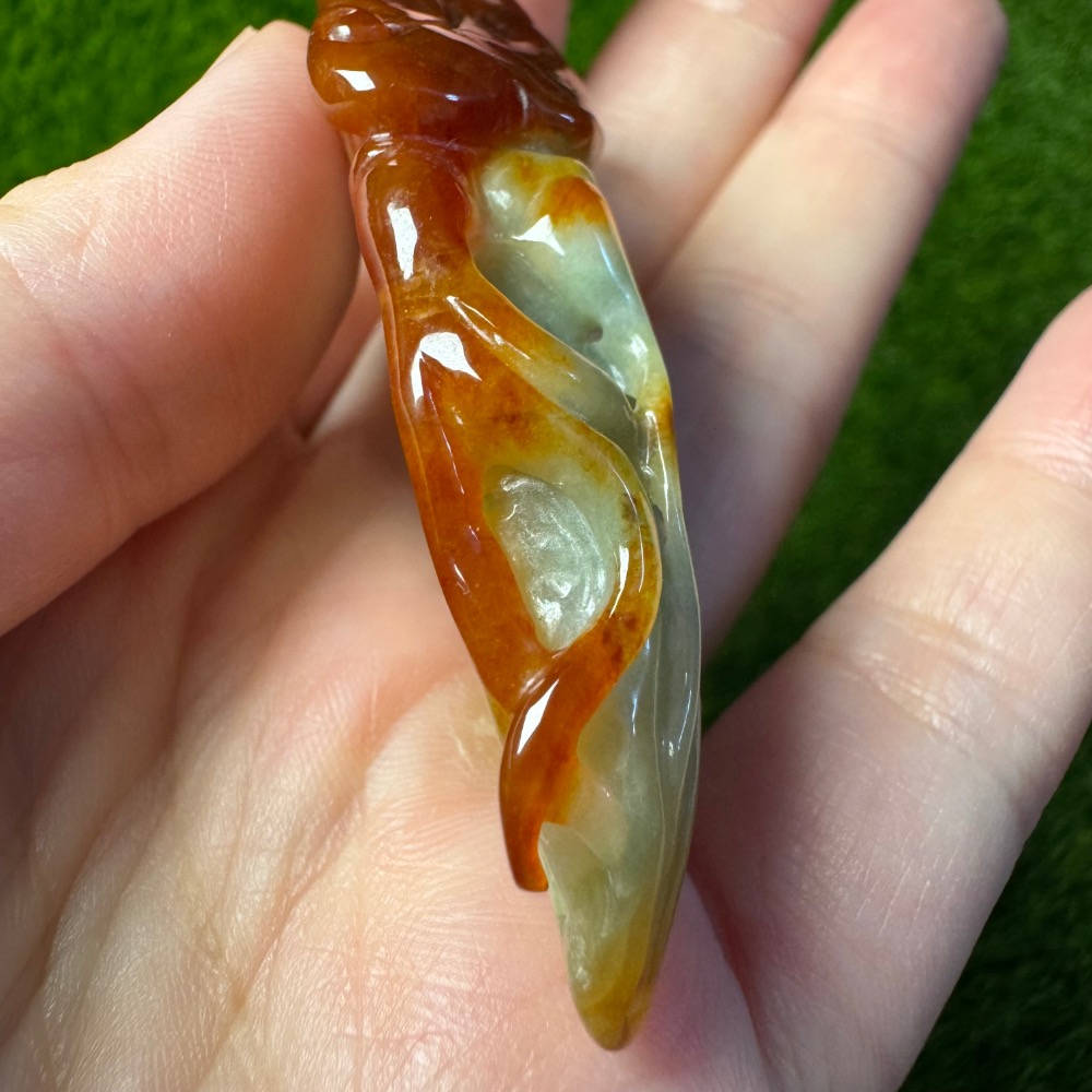 [收藏出清] 天然緬甸 A 貨翡翠 冰紅翡 俏色巧雕 人蔘如意-細節圖4