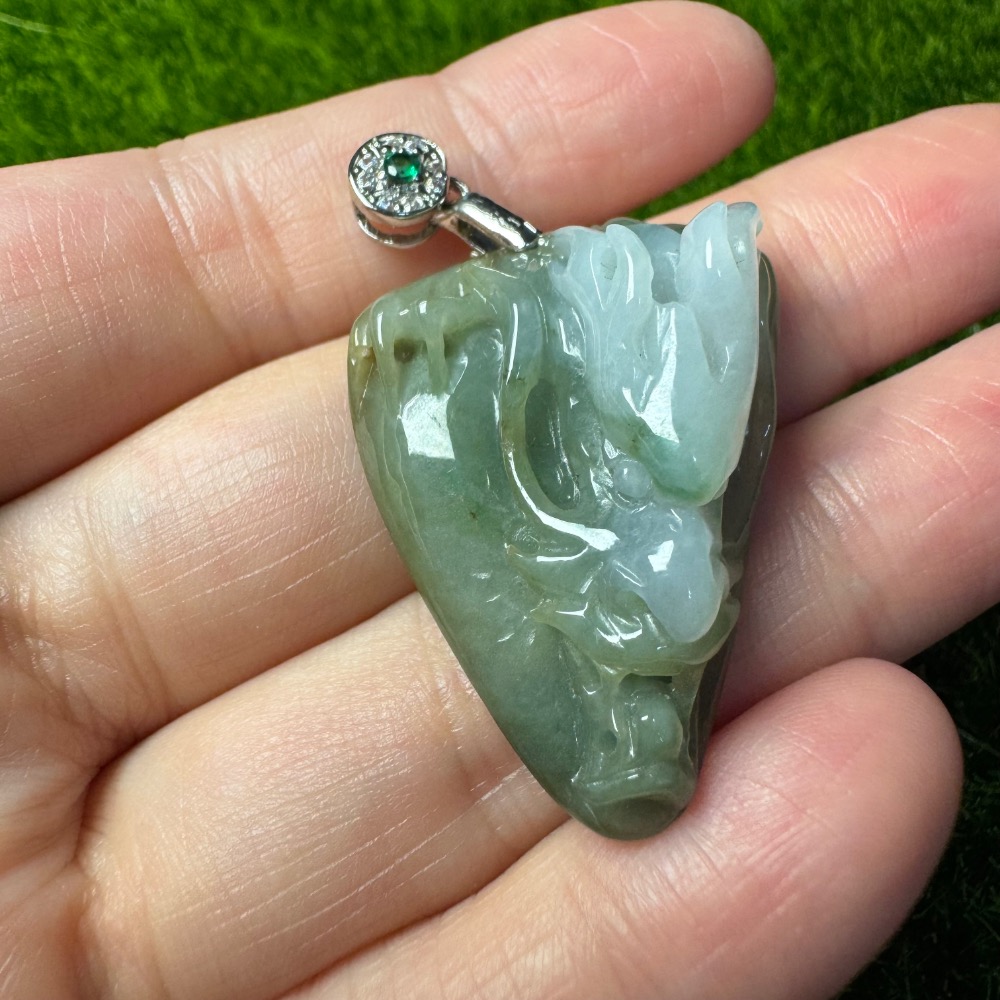 [ 特價出清] 天然緬甸 A 貨翡翠 小龍牌 俏色巧雕 白龍 雙彩-細節圖6