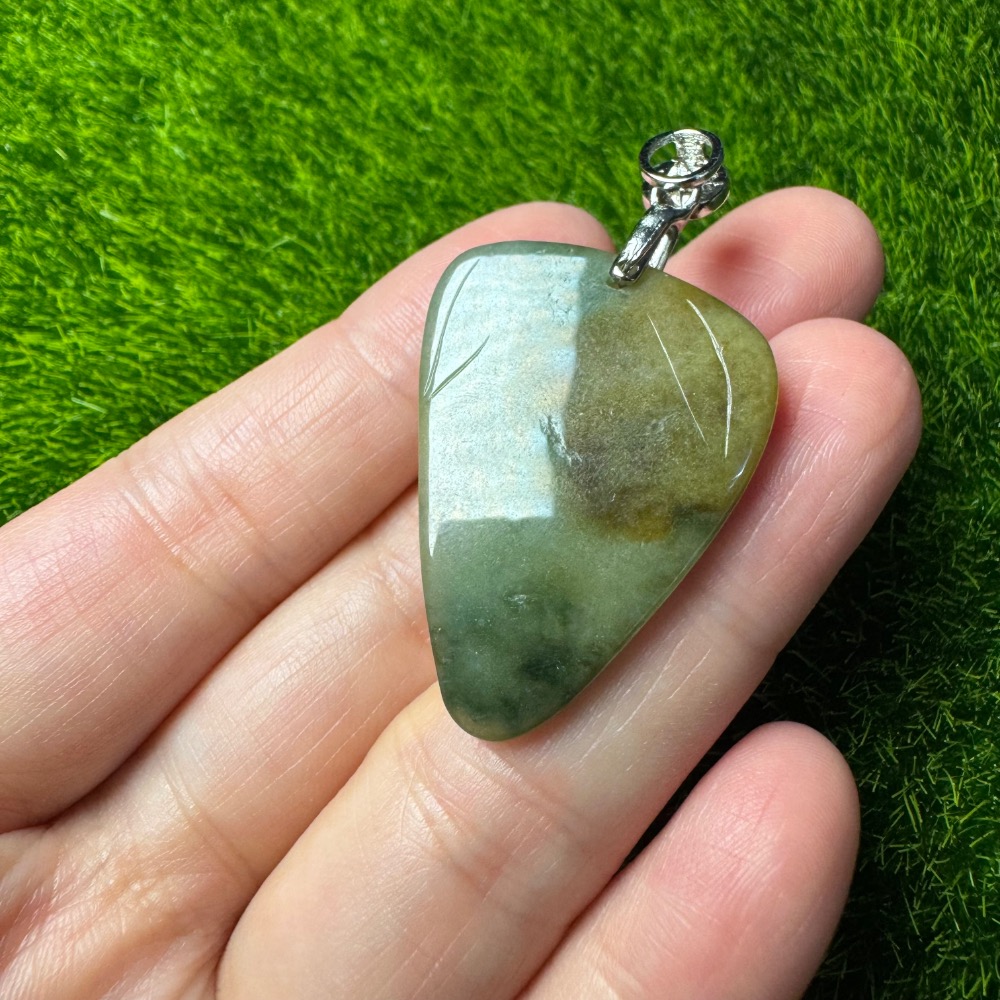 [ 特價出清] 天然緬甸 A 貨翡翠 小龍牌 俏色巧雕 白龍 雙彩-細節圖8