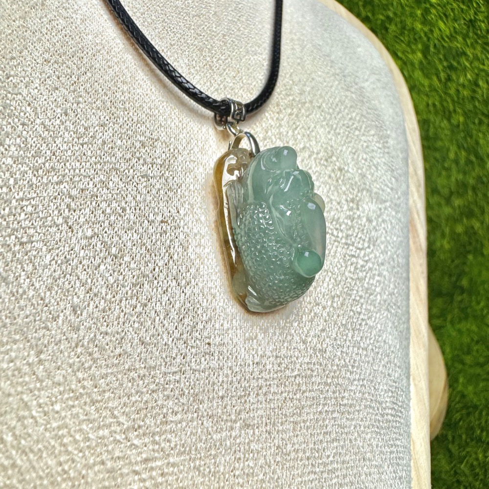 [ 收藏精品] 天然緬甸 A 貨翡翠 藍水帶冰黃翡 三腳金蟾 招財墜 含 s925 銀扣-細節圖2