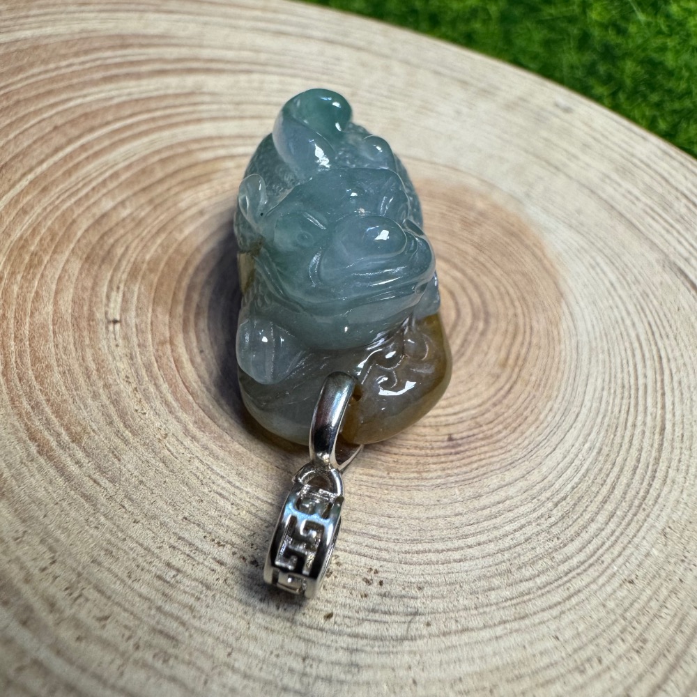 [ 收藏精品] 天然緬甸 A 貨翡翠 藍水帶冰黃翡 三腳金蟾 招財墜 含 s925 銀扣-細節圖6