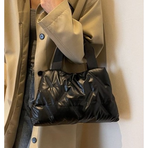 👜✨ 歐美感必收 ✨亮面腋下包-細節圖4