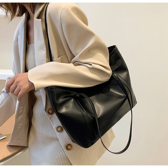 皮革風質感大托特包-細節圖7