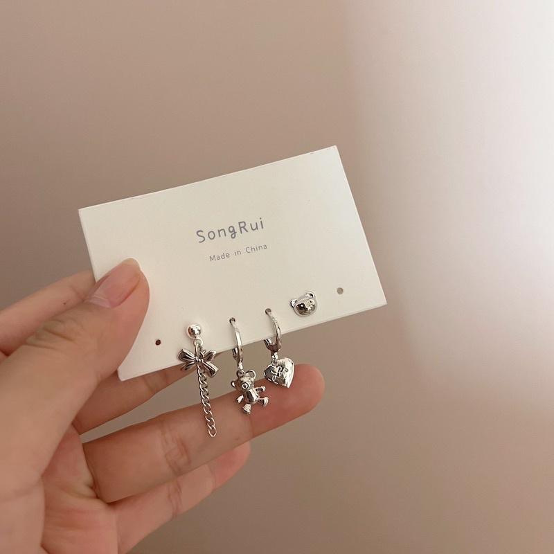 甜酷黑愛心四件套耳環2022年新款潮小眾設計感高級耳飾女耳釘套裝-細節圖3